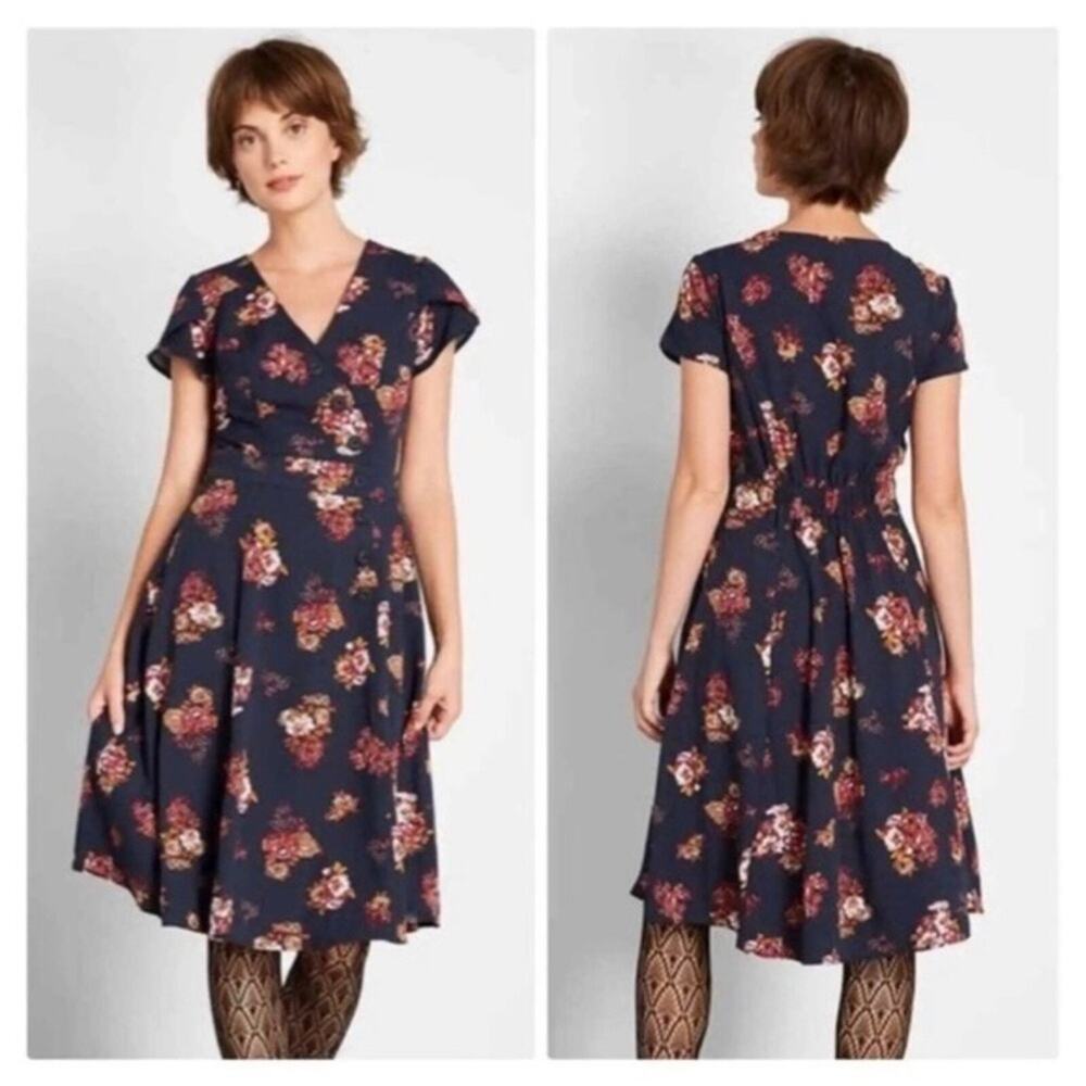 Modcloth Navy Floral Sentimental Retro Dress Size Small